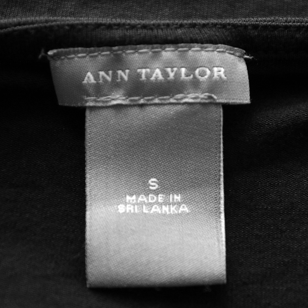 Ann Taylor Black V-Neck Top Small Viscose Blend Chic Stretch Career Blouse - Picture 5 of 6